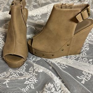 Tan Chinese Laundry wedge heels